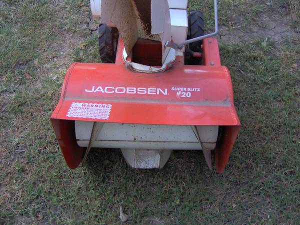 Snow blower new coil runs great easy to use 5hp 1