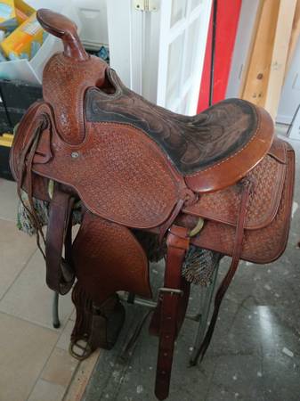 MacPherson Saddle 1