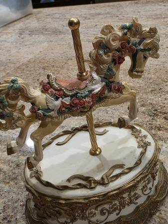Music Box with Carousel Horse 1