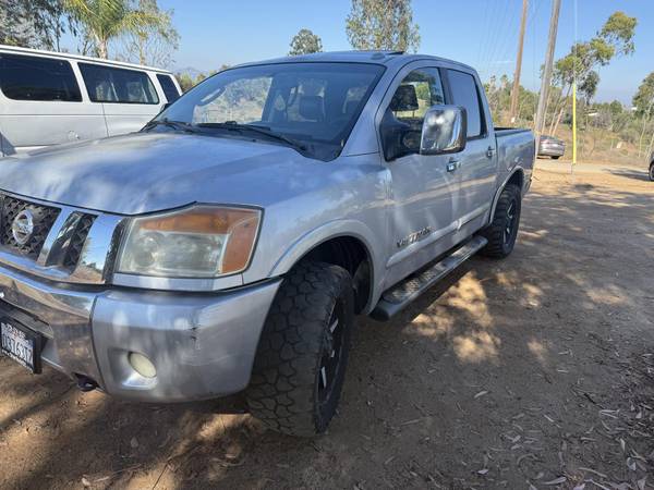 Nissan Titan 4x4 2008 - $5.395 (escondido)63476266260355120