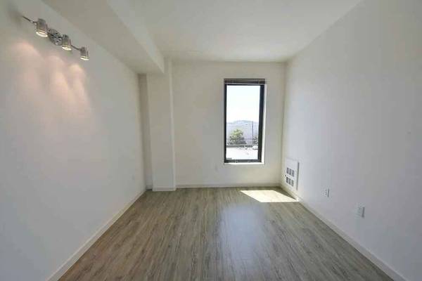 $1,850 / 2br - 810ft2 - ELEGANT Apartment with Open Floor Plan and City Convenience (mission district)63413794112387124