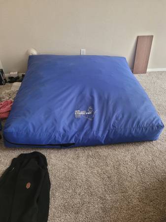 Crash pad 1