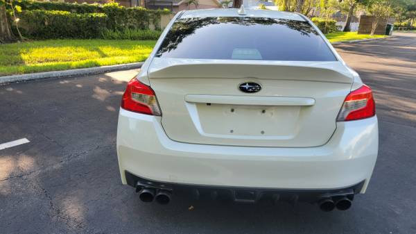 2015 subaru wrx base 6 velocidades - $11,900 (Clearwater)63443116400515123