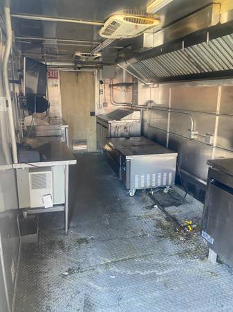 $2,400 FOOD TRUCK FOR LEASE FELLS POINT (Fells Point)63694910051201120