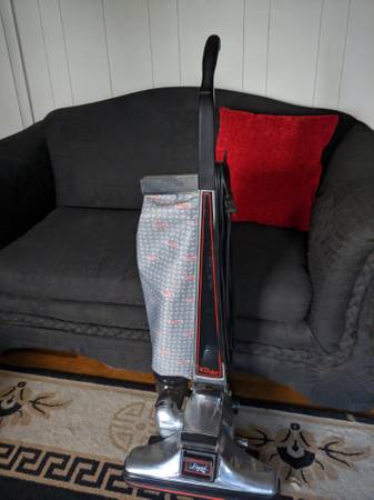 Kirby Vacuum Heritage II Legend upright 1