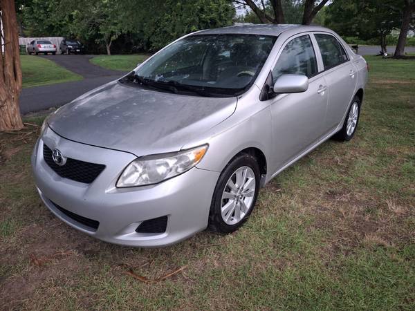 Corolla Toyota - $6,200 (Frederickburg,va)63616247679619122