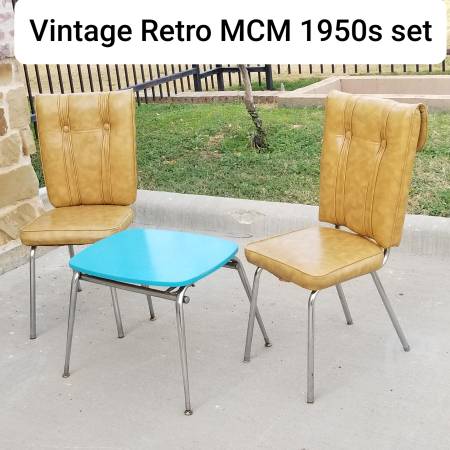 Mid-Century Modern  Retro 1950s Chairs and small Side  Table set 1