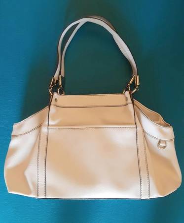 Excellent Condition Liz Clairborne Ivory Color Tote Bag 1