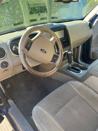 2006 Ford Explorer - $3,50063617879557123124