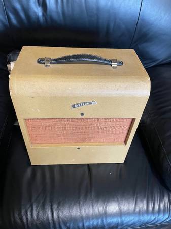 Silvertone Meteor Tube Amplifier 1