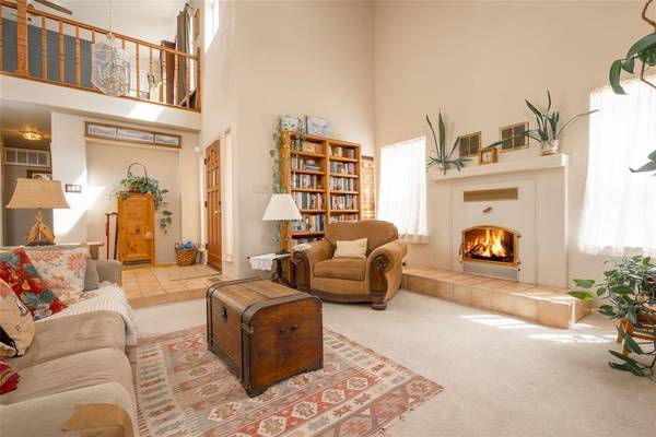 $519,000 / 3br - 2052ft2 - $519,000 3 dormitorios con techos abovedados, estudio.. Patio privado (Vista Primera)63806118070785122