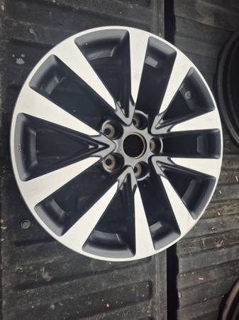 2016 to 2017 Nissan Altima 17 inch wheel 1