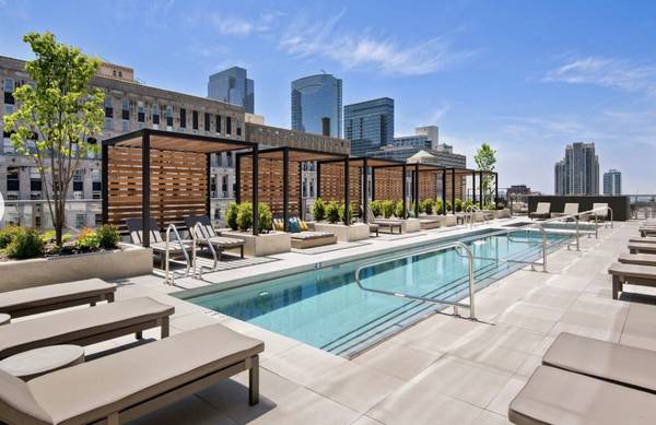 $1,600 / 2br - Lease Takeover – Private Room + Bath in 2BR/2BA (River North) (Downtown chicago)63844192830083123