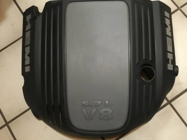 Dodge Challenger engine cover 1