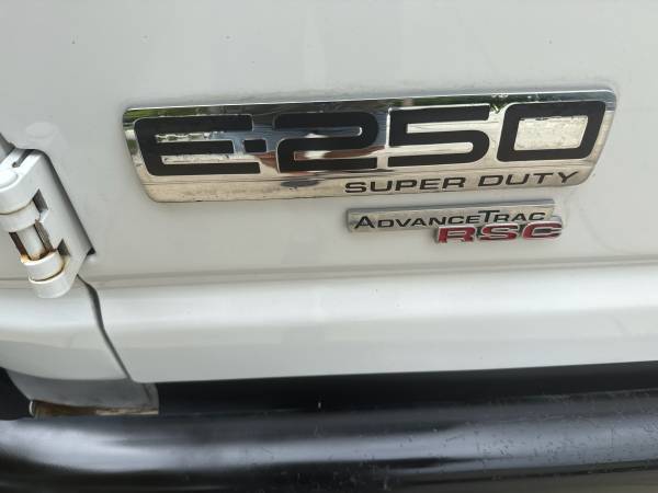 FORD E250 furgoneta de trabajo superduty extendida - $14,000 (Chicago Ridge)63618770106753124