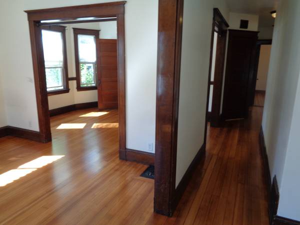 $2,690 / 2br - 1200ft2 - Fab/professionally done paint work + Floors refinished with Fresh Poly (Harriet Ave. Belmont)63828558556033120