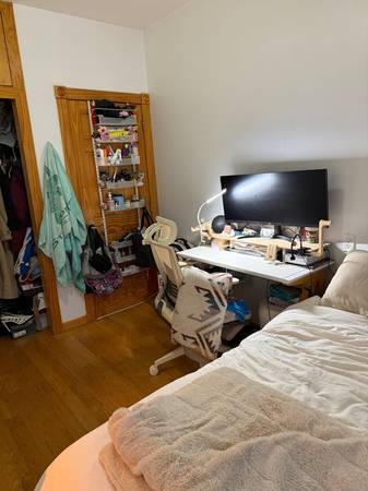 $1,150 HABITACIÓN GRANDE AMUEBLADA EN APARTAMENTO DE 2 DORMITORIOS (Murray Hill)63862608563073121