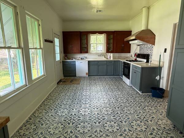$1800.00 / 3br - Nice 3 bedroom home near Downtown Lafayette63857516741377123