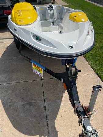 SEA DOO jet boat - $9,000 (Washington)63471299614851123