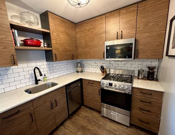 $2,400 / 1br - GUT REHAB! LAUNDRY IN UNIT! (Lincoln Park)63898599444739120