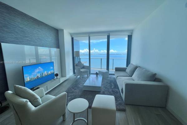 $4,400 / 2br - 1073ft2 - 🎯 2/2 EDGEWATER: Unidad Amueblada con Calificación Máxima  Vive la Experiencia de Vida de Lujo en Icon (Edgewater)64049454589825121