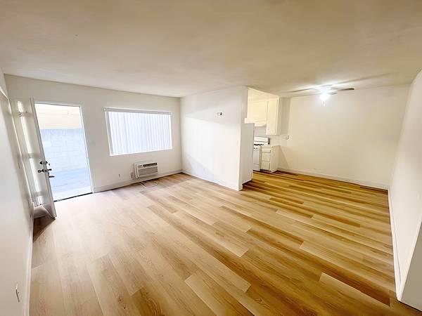 $2,195 / 2br - 14827 Friar St. #2--Lower level, NEWLY RENOVATED! Near Transportation (Van Nuys)63774527783041120
