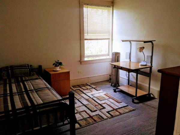 $725 / 1br - 175ft2 - Fully Furnished Apartment Unit (student discount) (North Portland)63842023986563120