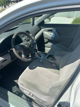 2010 Toyota Camry híbrido - $7,000 (San Diego)63470059152003123