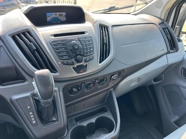 2019 Ford Transit T250 - Photo 15