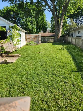 $2795.00 / 4br - 2600ft2 - Burlington Wisconsin Corner Lot Home63846716916355123