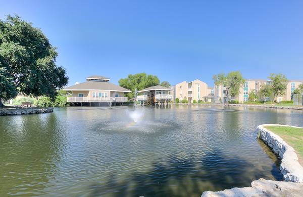 $1,240 / 1br - 722ft2 - "Se habla Espanol" 1 Bedroom with Bonus! Full Upgrade (Williams Blvd.)63903651417859124