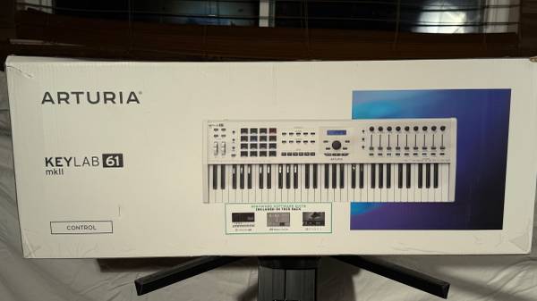 Arturia KeyLab 61 MkII - 61 Key Semi Weighted USB MIDI Keyboard Contro 1