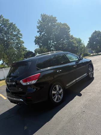 2013 Nissan pathfinder platinum - $6,995 (Greece)63471495446531123