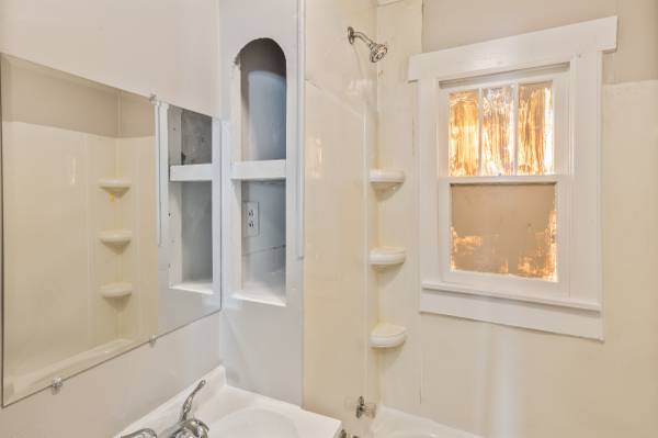 $99,900 / 4br - 588ft2 - 403 Mckenna St (Glasgow)63897515762179122
