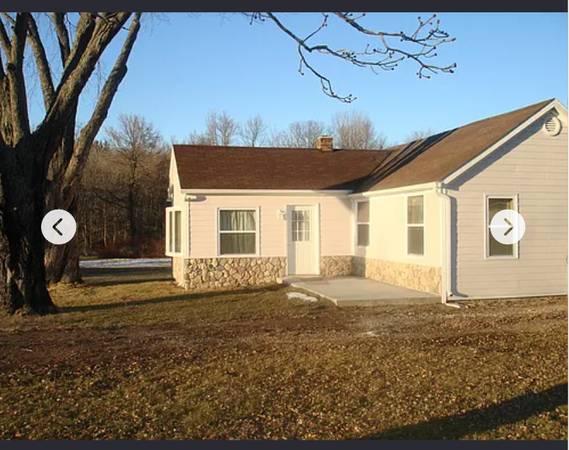 $1,050 / 2br - 1100ft2 - Casa de 2 habitaciones en el condado norte de Waupaca (Waupaca)63845969888643120
