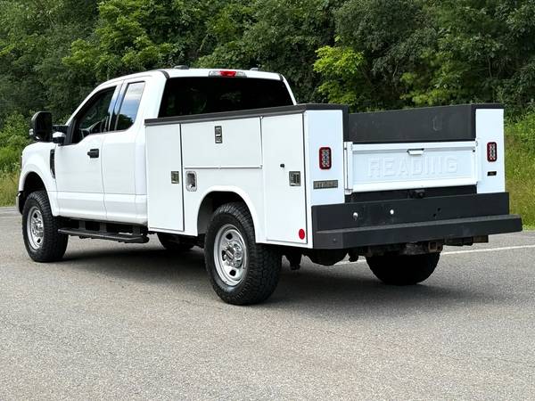 2021 Ford F-350 Super Duty Super Cab XLT Reading Utility Body 4WD - $38,900 (Derry)63623751051521122