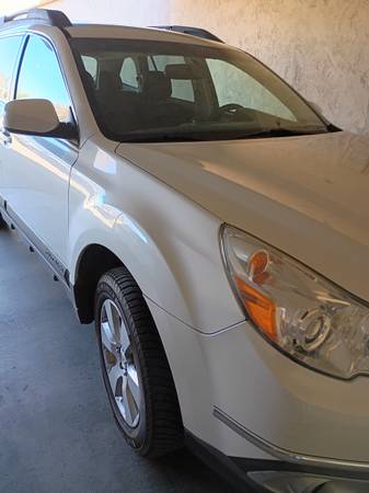 2012 Subaru outback 1