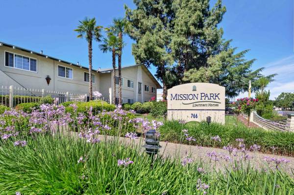 $2,705 / 2br - 940ft2 - Balcón, Lavavajillas, Gestión profesional en el lugar (gilroy)63686067818625123