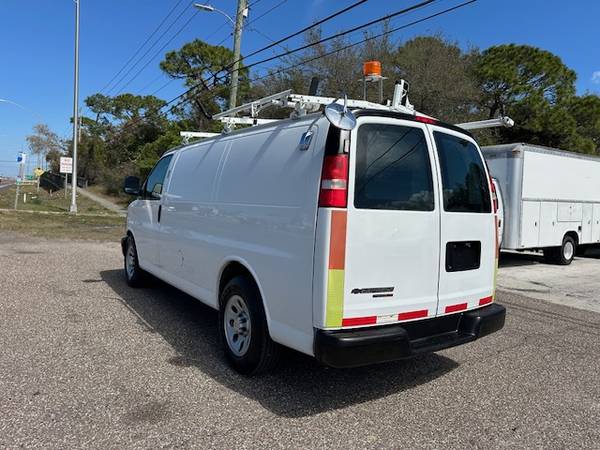 2013 CHEVROLET EXPRESS 1500 AWD V8 5.3 L FURGÓN DE CARGA TOTALMENTE EQUIPADO - $13,900 (40081 US HWY 19 N TARPON SPRINGS, FL 34689)63443649715969122