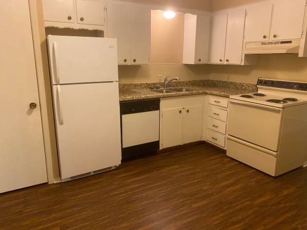 $805 / 1br - 900ft2 - 1 Bed + 1 Bath - Excellent location (College Station)63806705089537120
