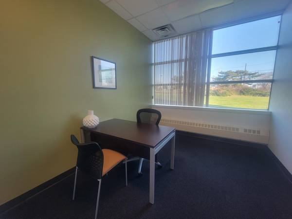 $629 All the private office essentials you need, and more! (Neptune)63612016364035123