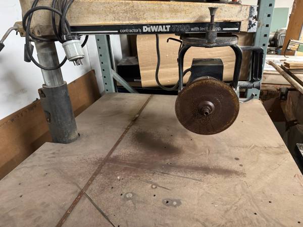 DeWalt 7790 radial arm saw 1