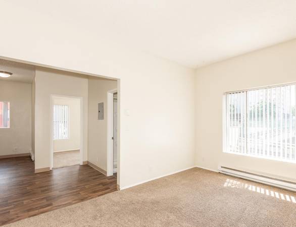 $1,099 / 1br - Views of Downtown & West Hills*, Cats Welcome + One Bedroom (Goose Hollow on 14th)63914740343939123