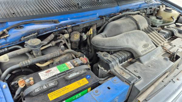 2000 Ford Econoline E150 - Photo 7