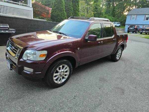 2007 ford explorer sport track limited 4x4 - $6,500 (Methuen)63611915671681121