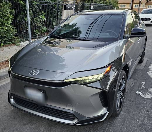 Toyota BZ4X edición limitada 2023 - $7,650 (Los Ángeles)63623782476417121
