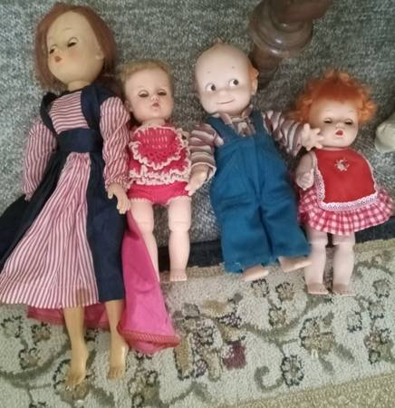 4 vintage dolls! 1