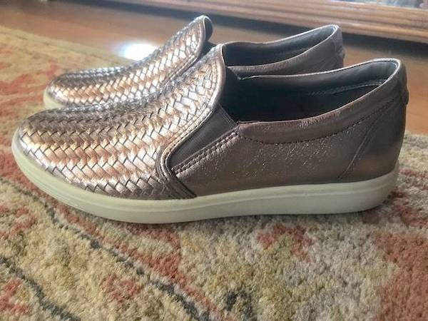 New! Ecco Soft 7 Leather Slip on 2.0 Loafer Shoes in Stone Metallic 1