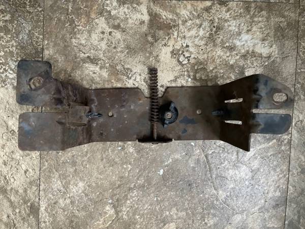 Part # 16510357 fog lamp assembly mounting bracket Oldsmobile Cutlass 1