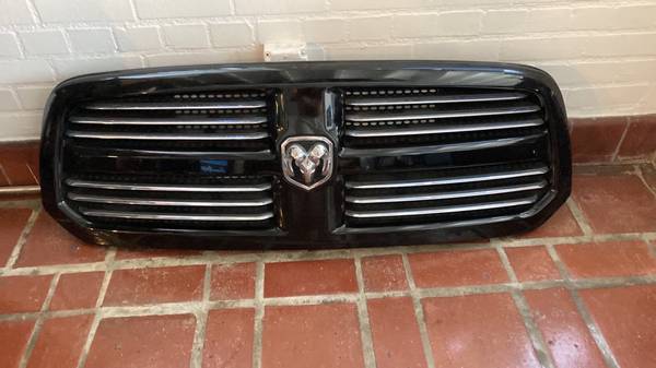 2013-2018 Ram 1500 Original OEM Sport Front Grille 1